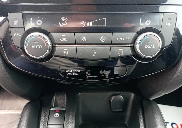 Nissan Qashqai cena 63900 przebieg: 55000, rok produkcji 2018 z Duszniki-Zdrój małe 277